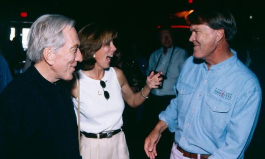 a-quick-portrait-—-the-frame-the-light-the-lack-of-spotlight