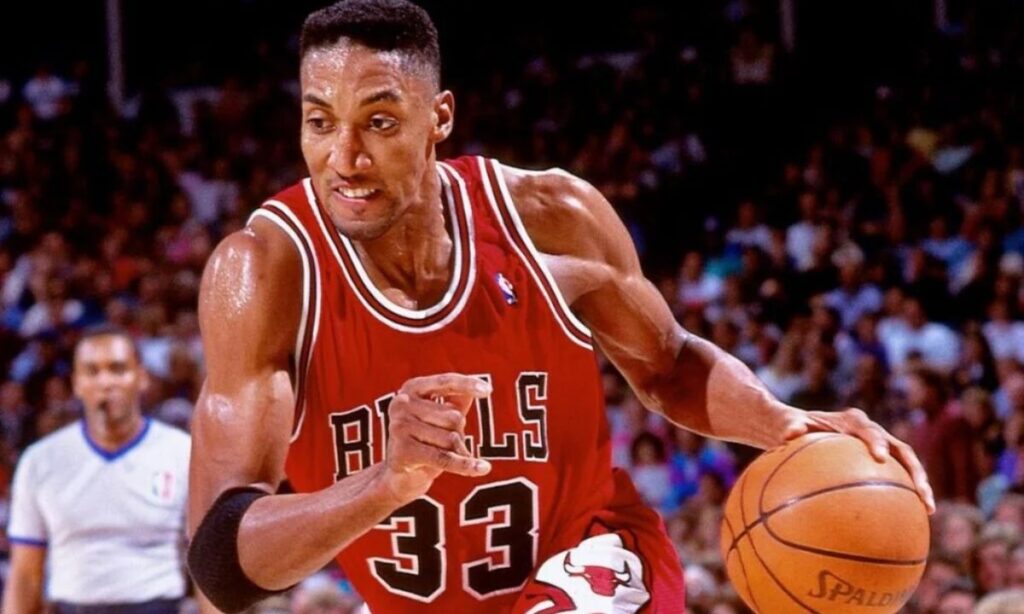 tyler-roby-pippens-passing