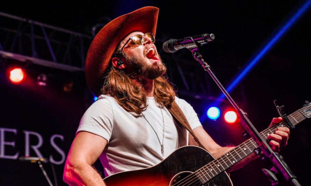 warren-zeiders-instagram-social-media-presence-and-fan-engagement