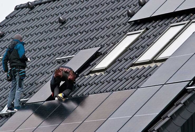 Can-Solar-Panels-Be-Installed-on-a-Metal-Roof