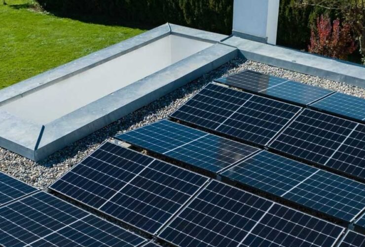 Can-You-Put-Solar-Panels-on-a-Flat-Roof