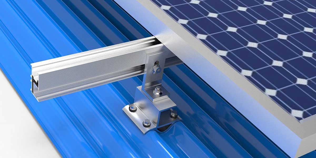 Can-You-Put-Solar-Panels-on-a-Metal-Roof1