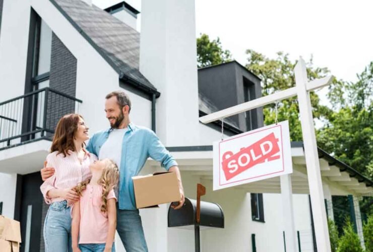 Pros and Cons of Selling a House Without a Realtor