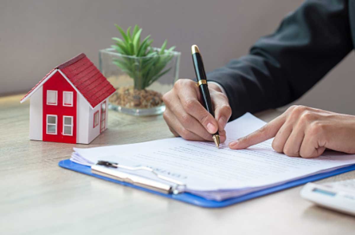 What Is Lender's Title Insurance? A Simple Guide