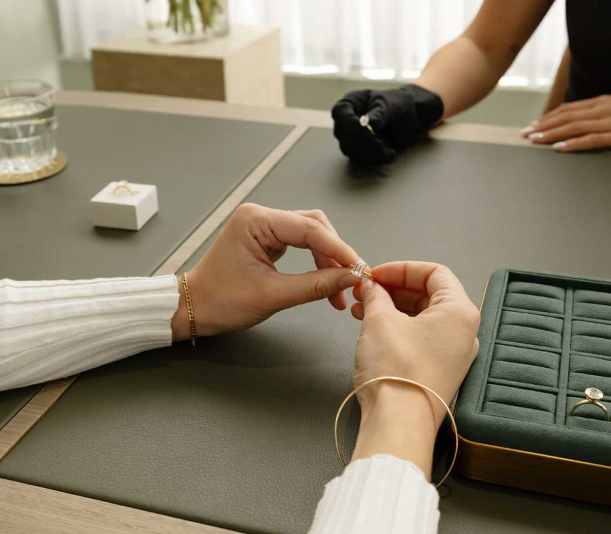 Why Modern Consumers Expect Seamless Luxury Ecommerce Experiences