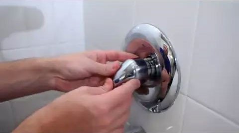 how-to-fix-a-leaky-single-handle-bathtub-faucet-a-1