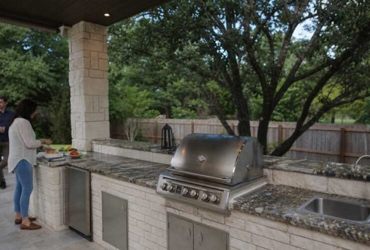 What to Know Before Adding an Outdoor Kitchen to Your Backyard