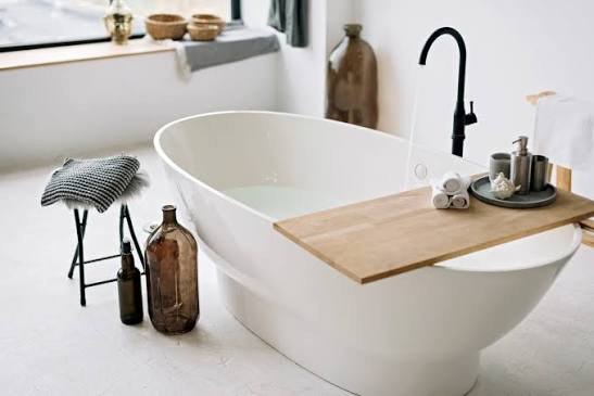 waterproof-and-durable-bathtub-replacement-options-1